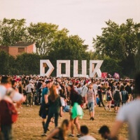 [Interview] Mathieu Fonsny : « La tête d’affiche de Dour, c’est le festival lui-même ! »